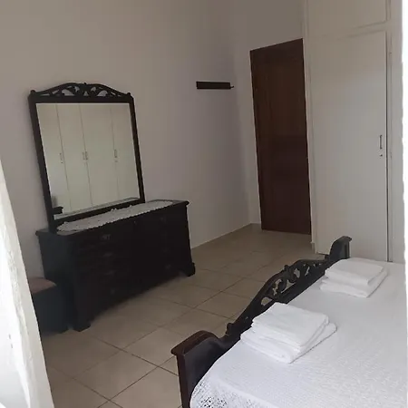 Vana's Guest house *